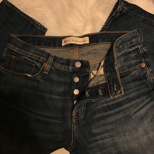 Gap Relaxed Boyfriend jeans size 27
